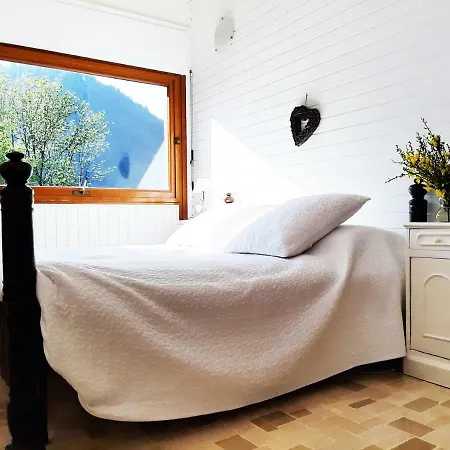 Dei Laghi Bed and Breakfast