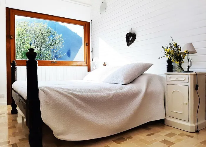 Dei Laghi Bed & Breakfast